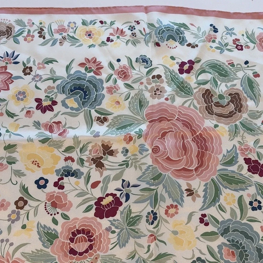 Vintage Smithsonian Institute Floral Silk Scarf 31